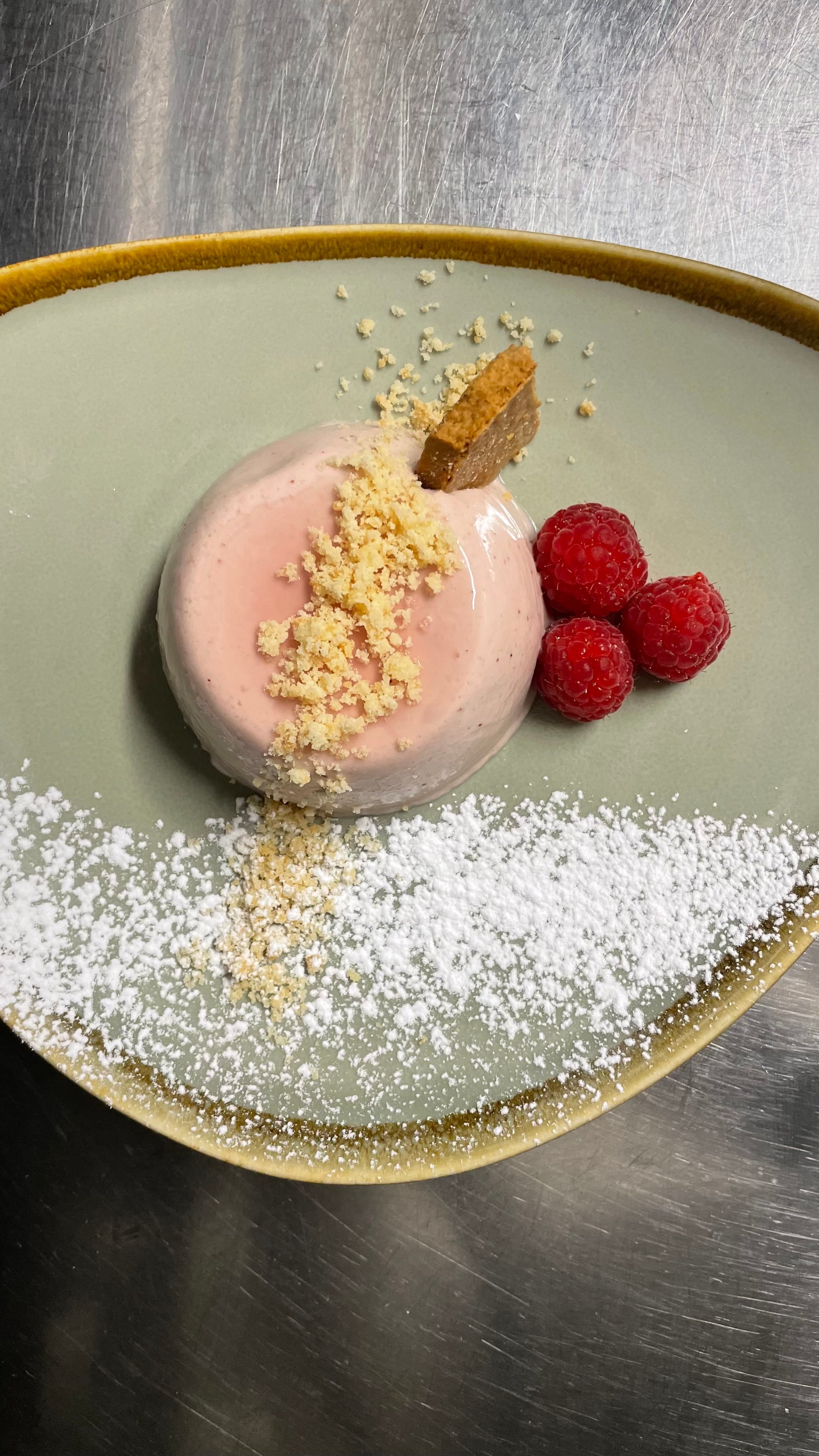 Raspberry Gin & Tonic Pannacotta