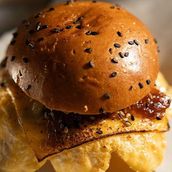 SESAME EGG BURGER