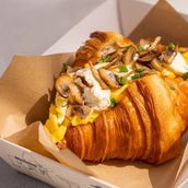TRUFFLE EGG CROISSANT