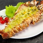 Cheesy Baked Lobster (800-1000G)