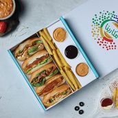 Medium Chicken Makarina Box 1