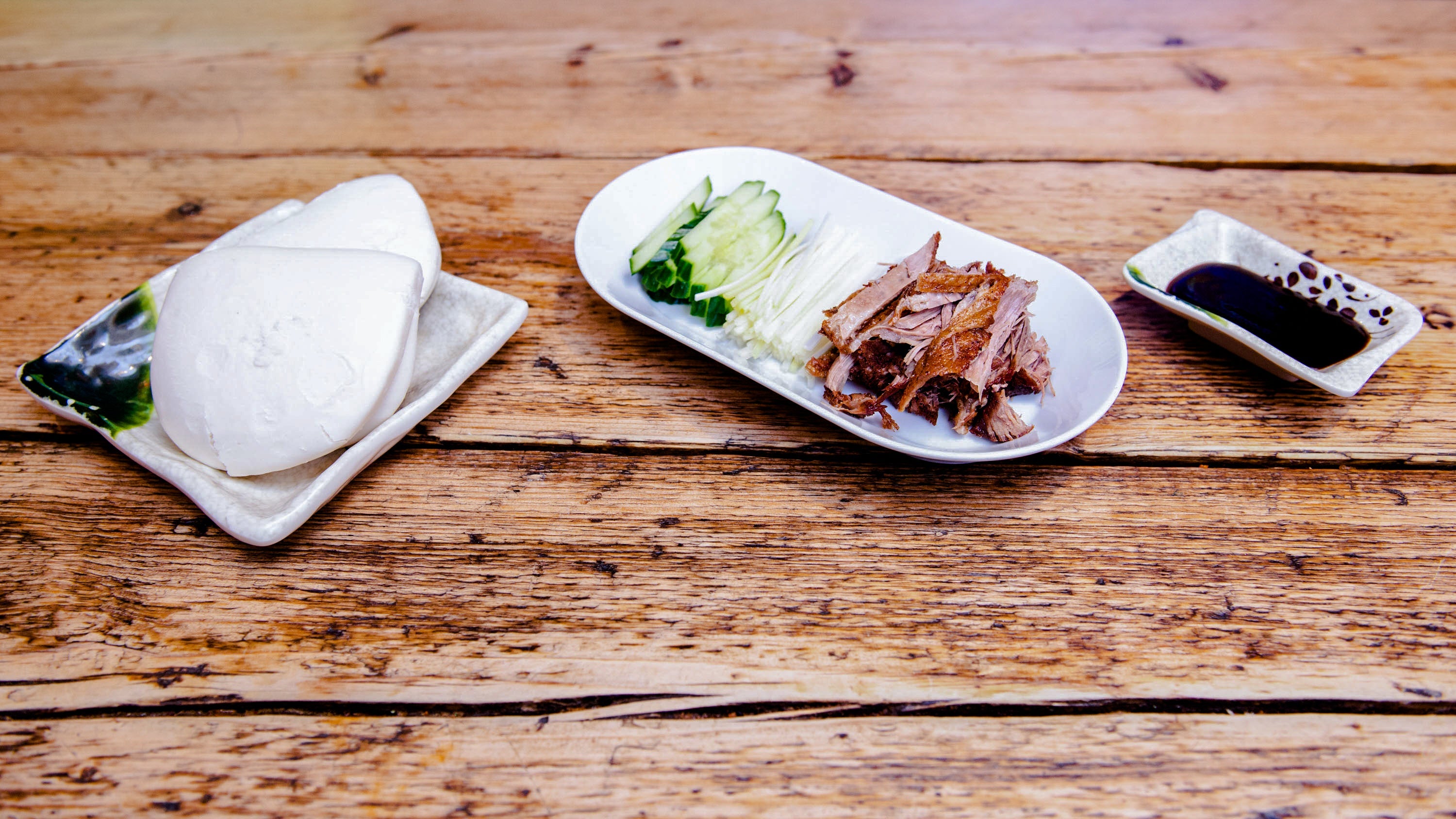 Two Crispy Duck Bao 香酥鸭夹馍