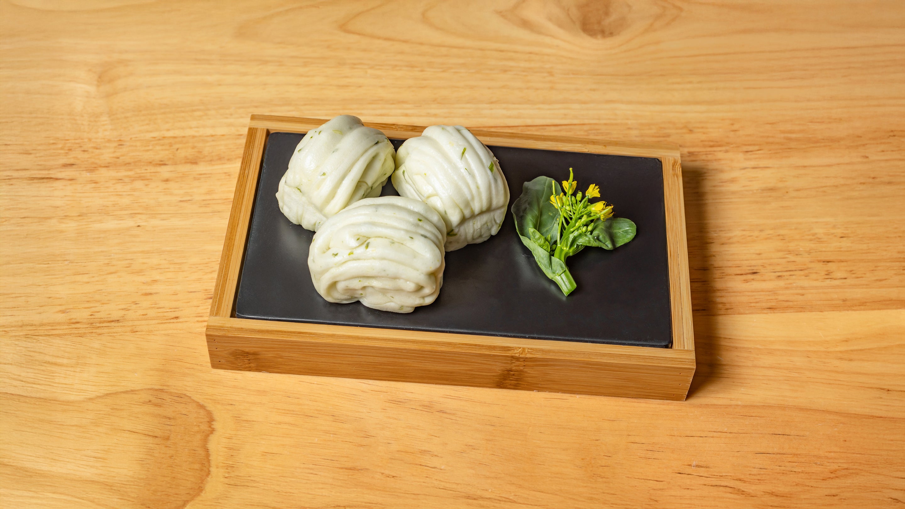 蒸花卷(3个)/ steamed floral buns (3)