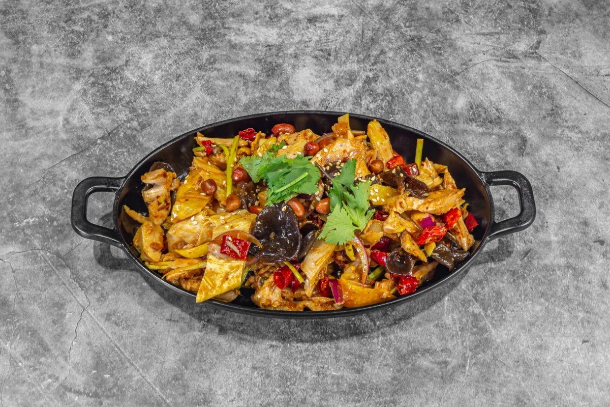 Xinjiang Pepper Chicken with Chilli Oil / 新疆手撕椒麻雞