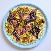 Charcoal Chicken Majboos Tray For 5 Persons