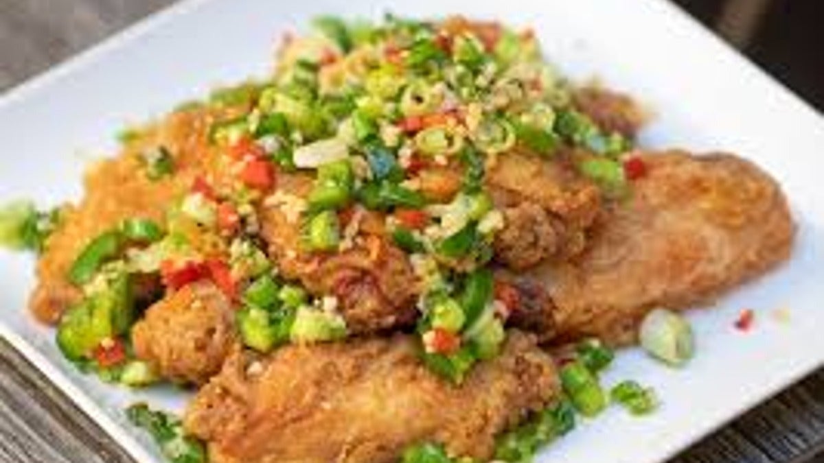 Salt and Pepper Chicken Wings with Chilli 椒鹽雞翼