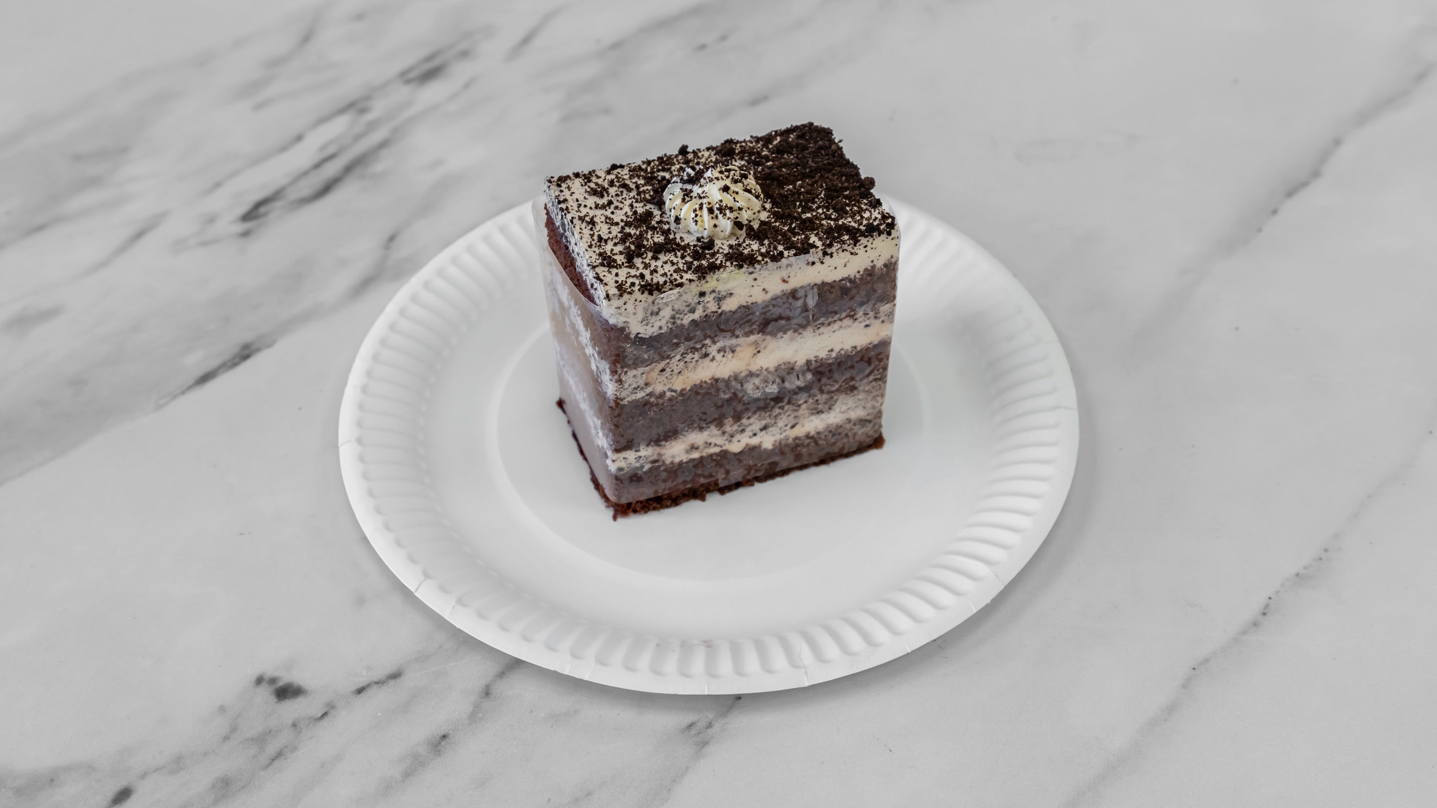 Oreo cake slice