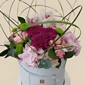 Mixed flowers box bouquet