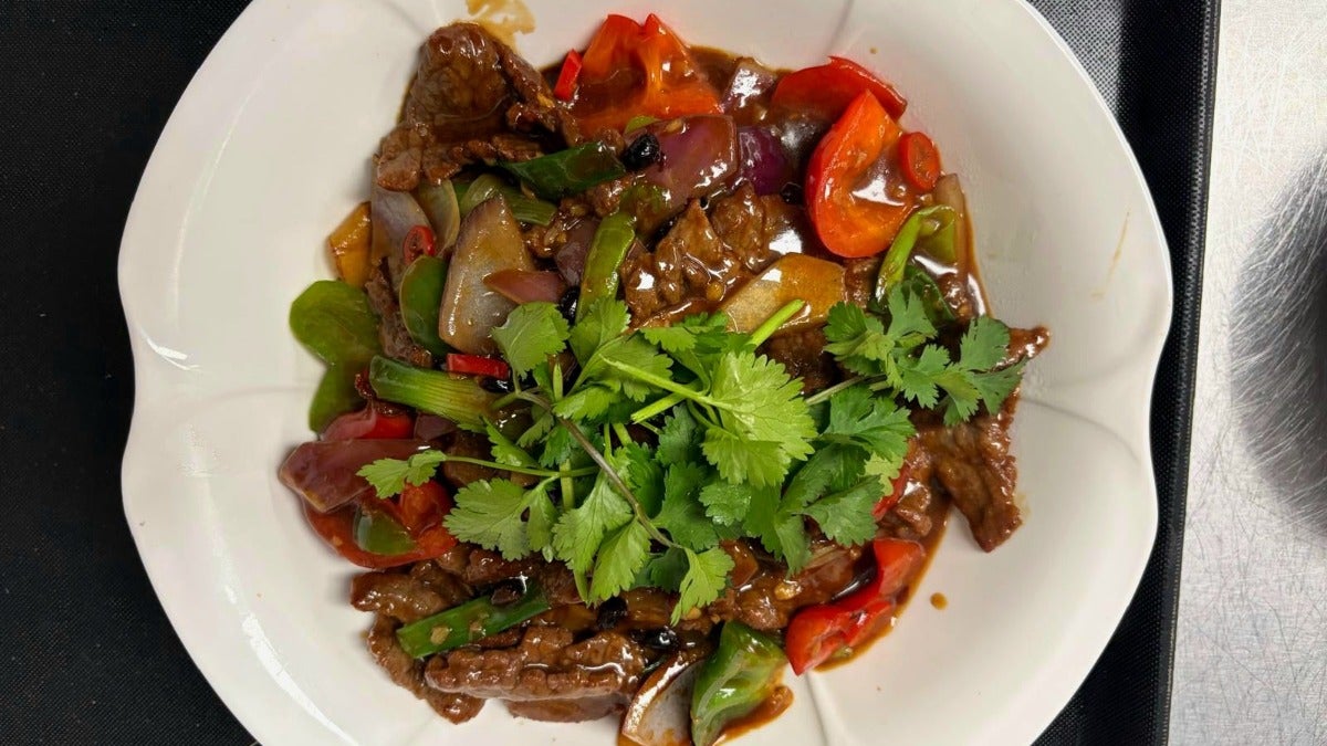Beef Stir-Fry with Chilli and Black Bean 豉椒牛肉片