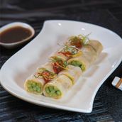 Vegetable & Asparagus Cheung Fun  الخضار والهليون شوفان