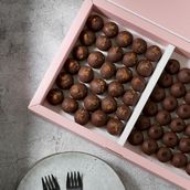 Medium Box Lotus And Brownie Balls