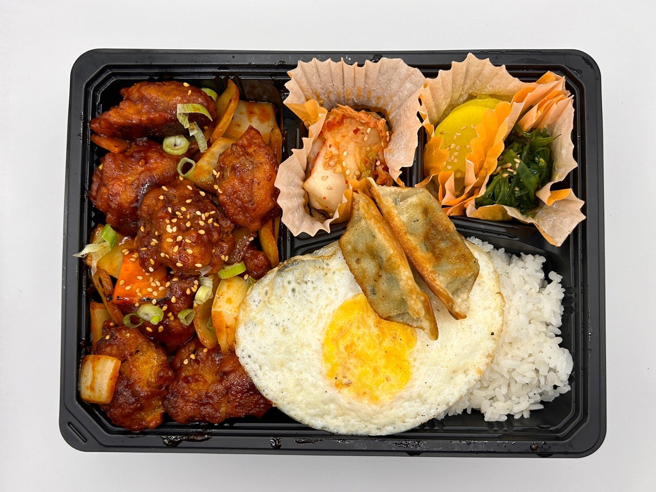 Dak Gangjung Bento (Crispy chicken Balls with sweet and spicy sauce)