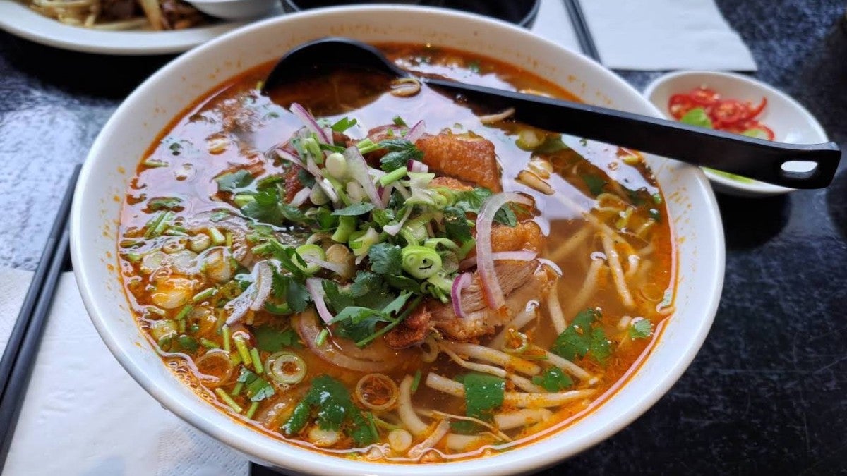 Roast Duck Huế 顺化香辣烧鸭米粉