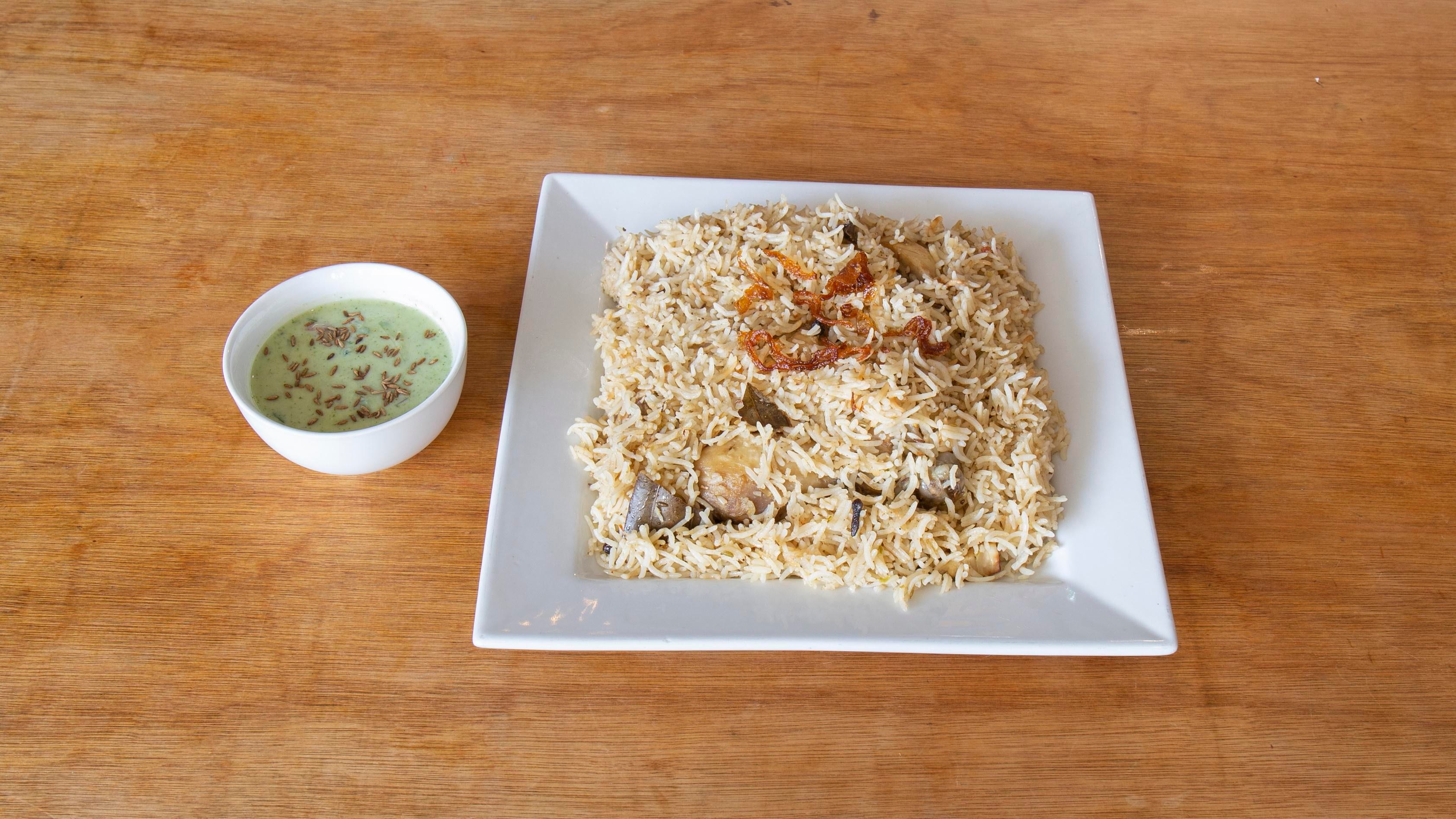 Nawabi Yakhni Pulao(Shadi Wala)