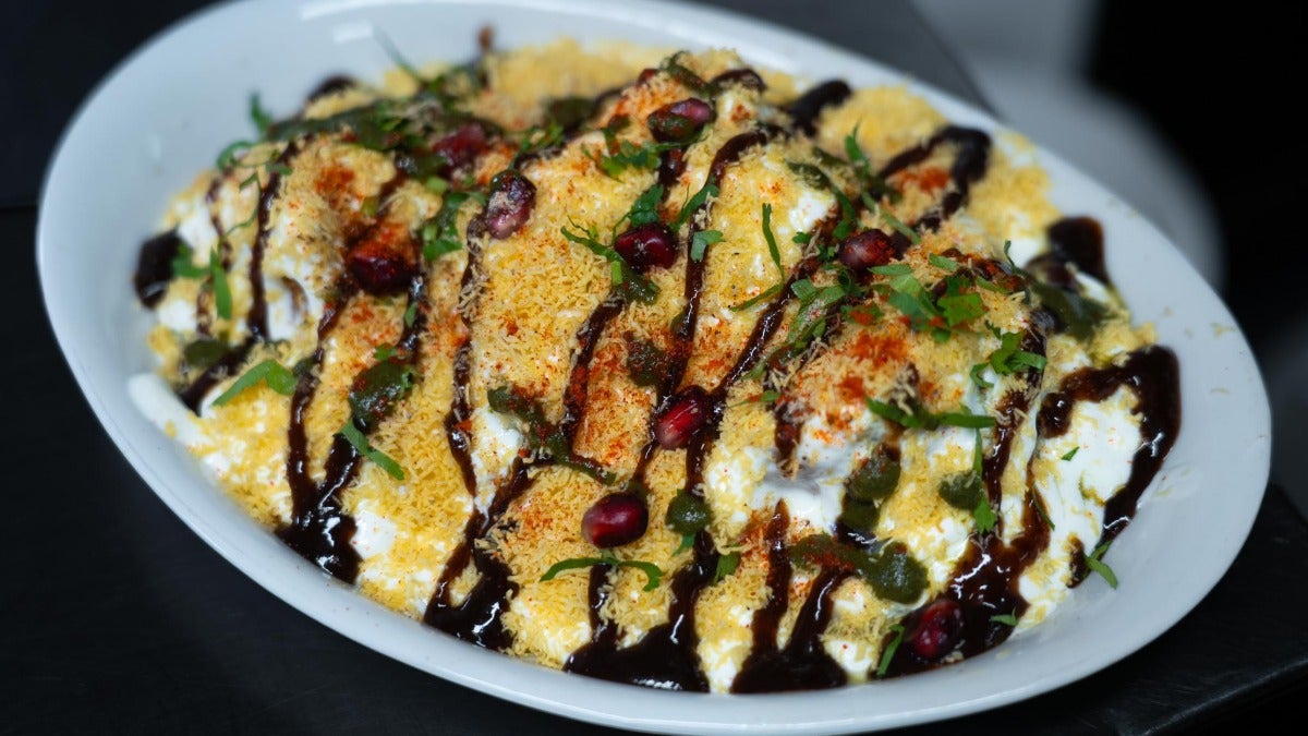 Aloo Mutter Tikki Chaat