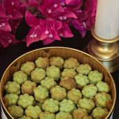Petifour Pistachio