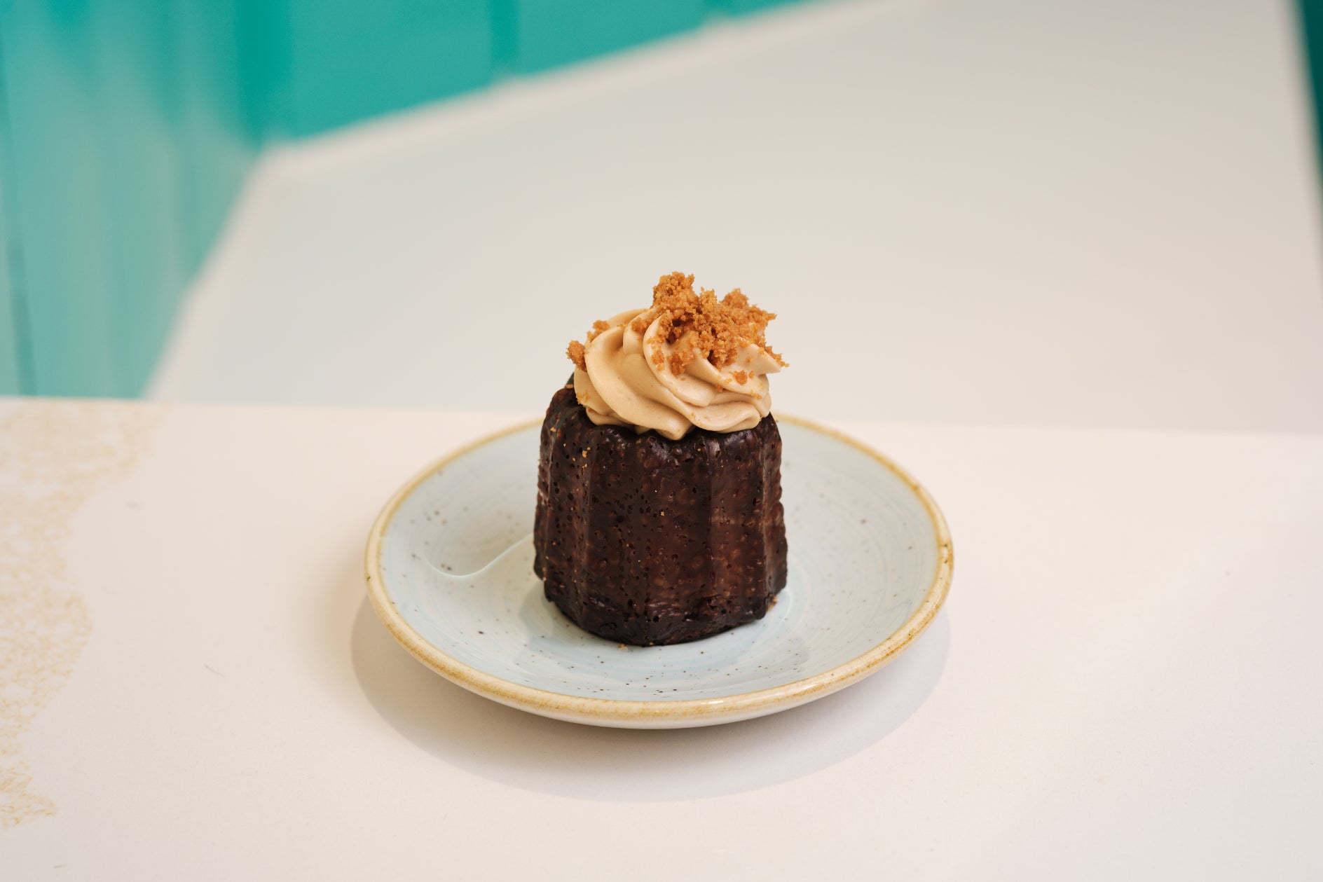 Lotus Canele