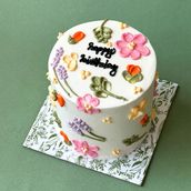 Floral cake 4 Inches