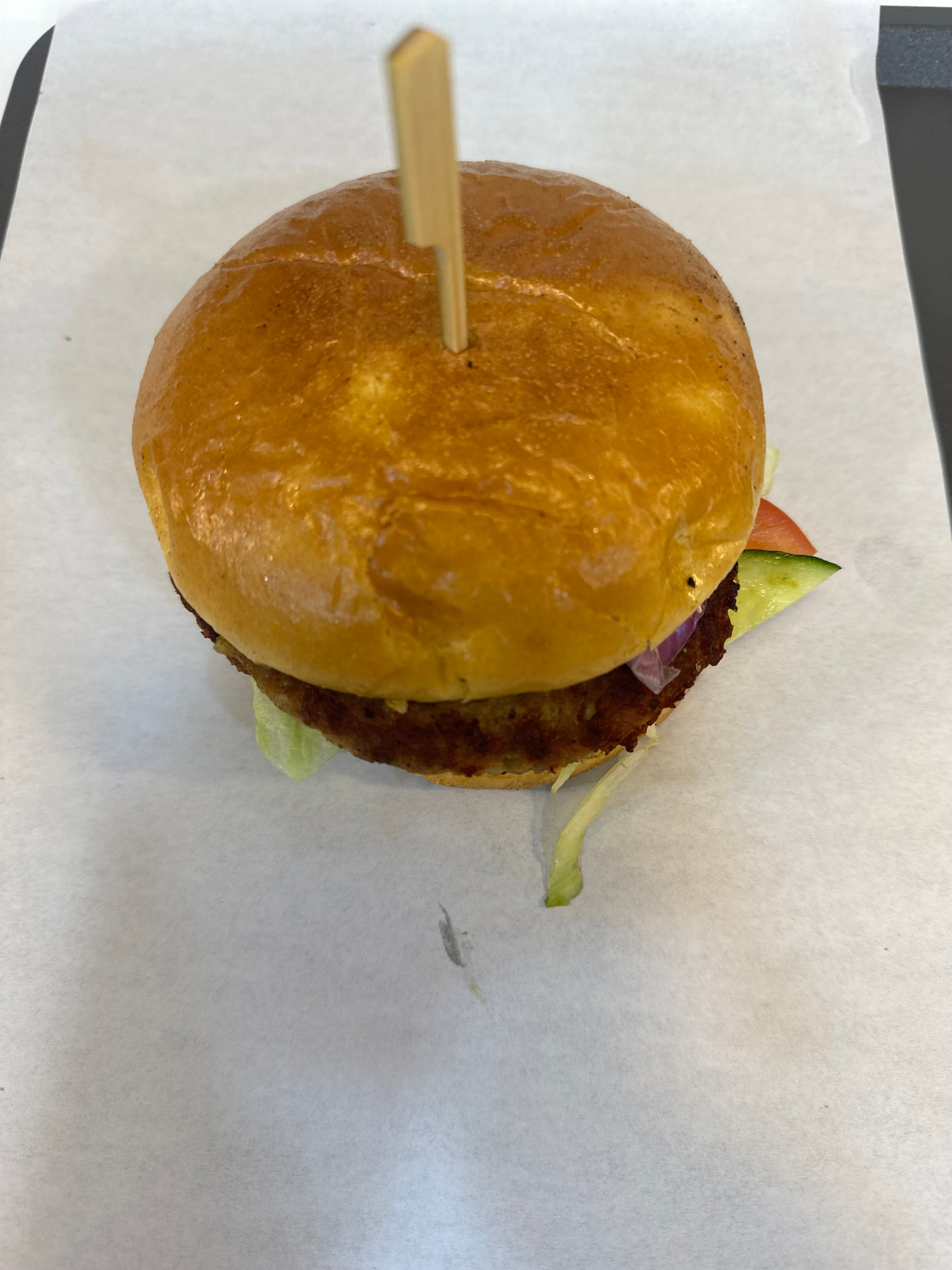 Half pounder burger