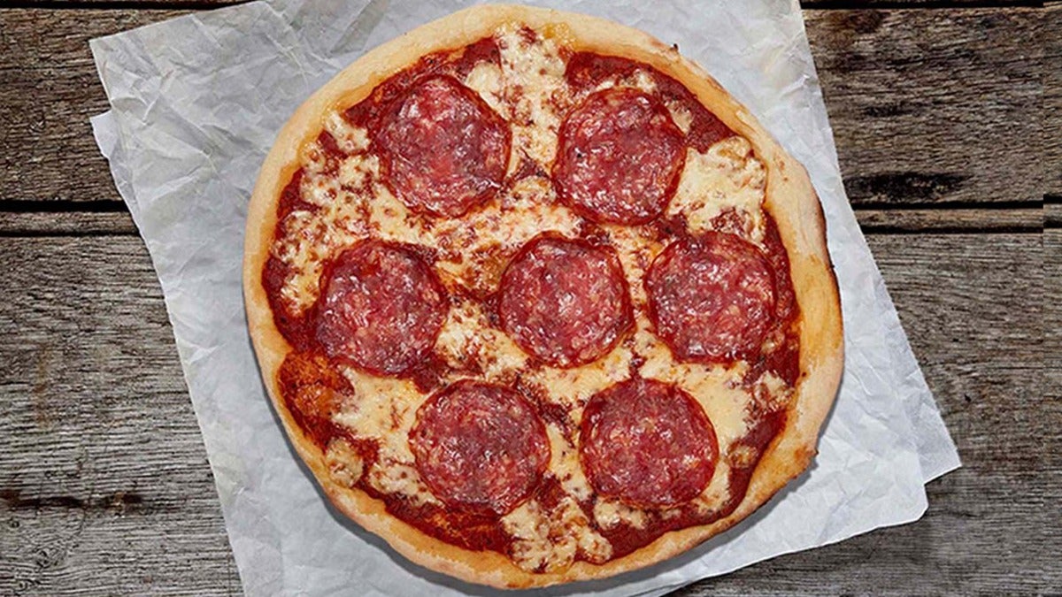 Simply Salami Pizza