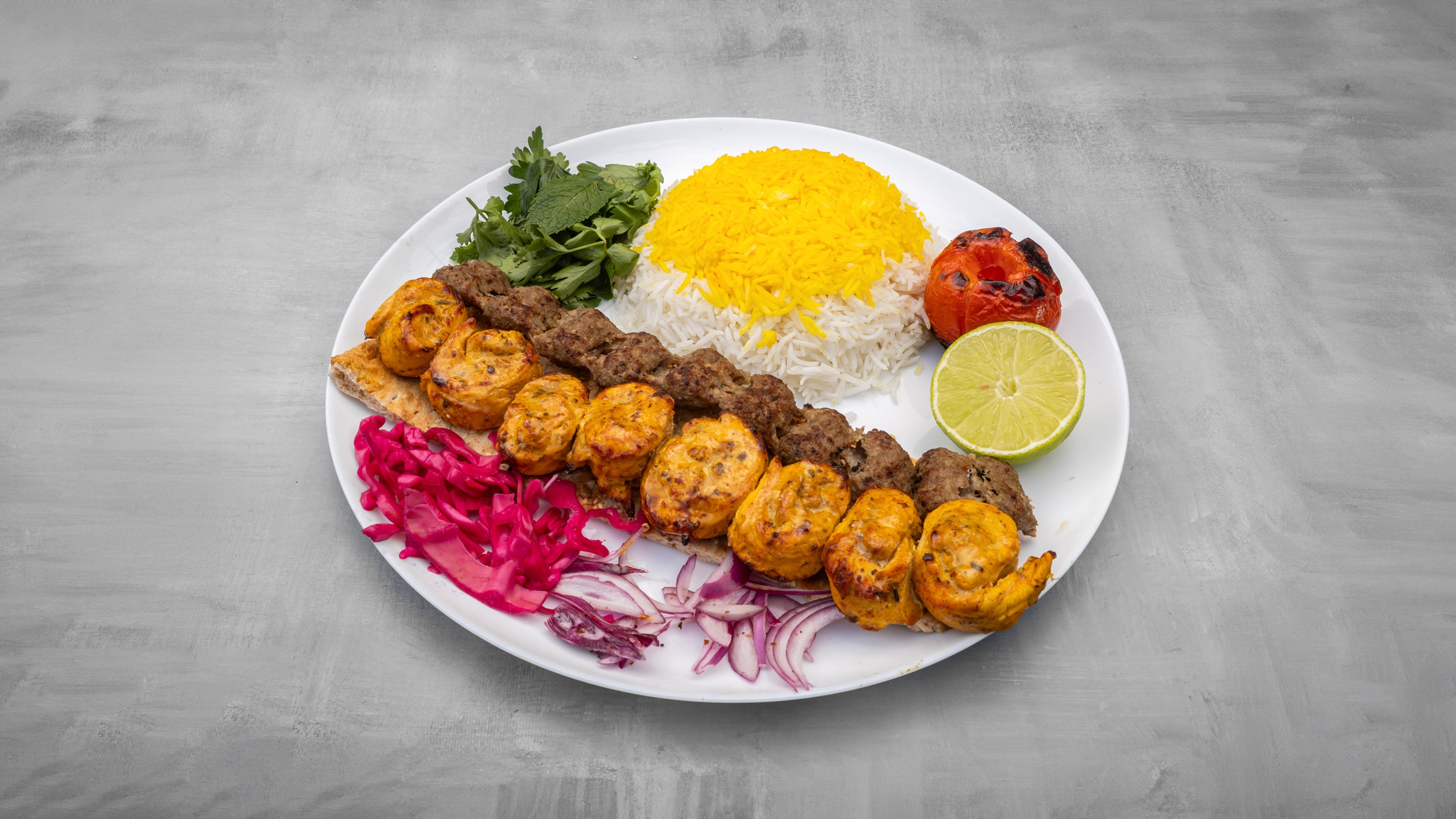 Momtaz mix griĺl