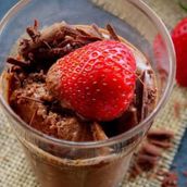 Strawberry with Nutella Cup