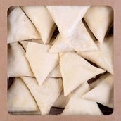 Frozen Samosa Cheese And Oman Chips