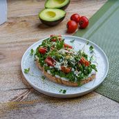 Labneh Toast 400kcal
