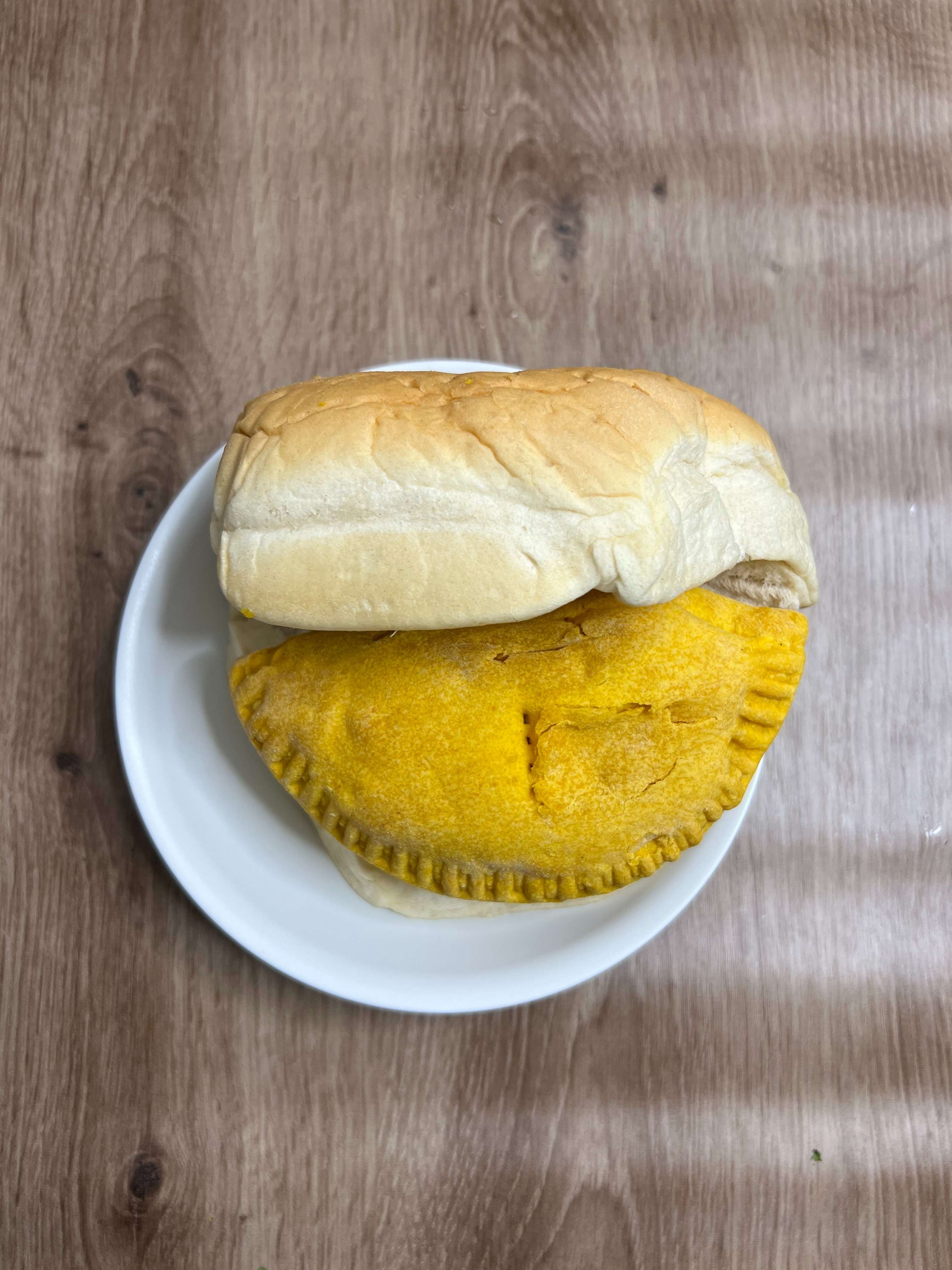 PATTIE WITH COCOBREAD