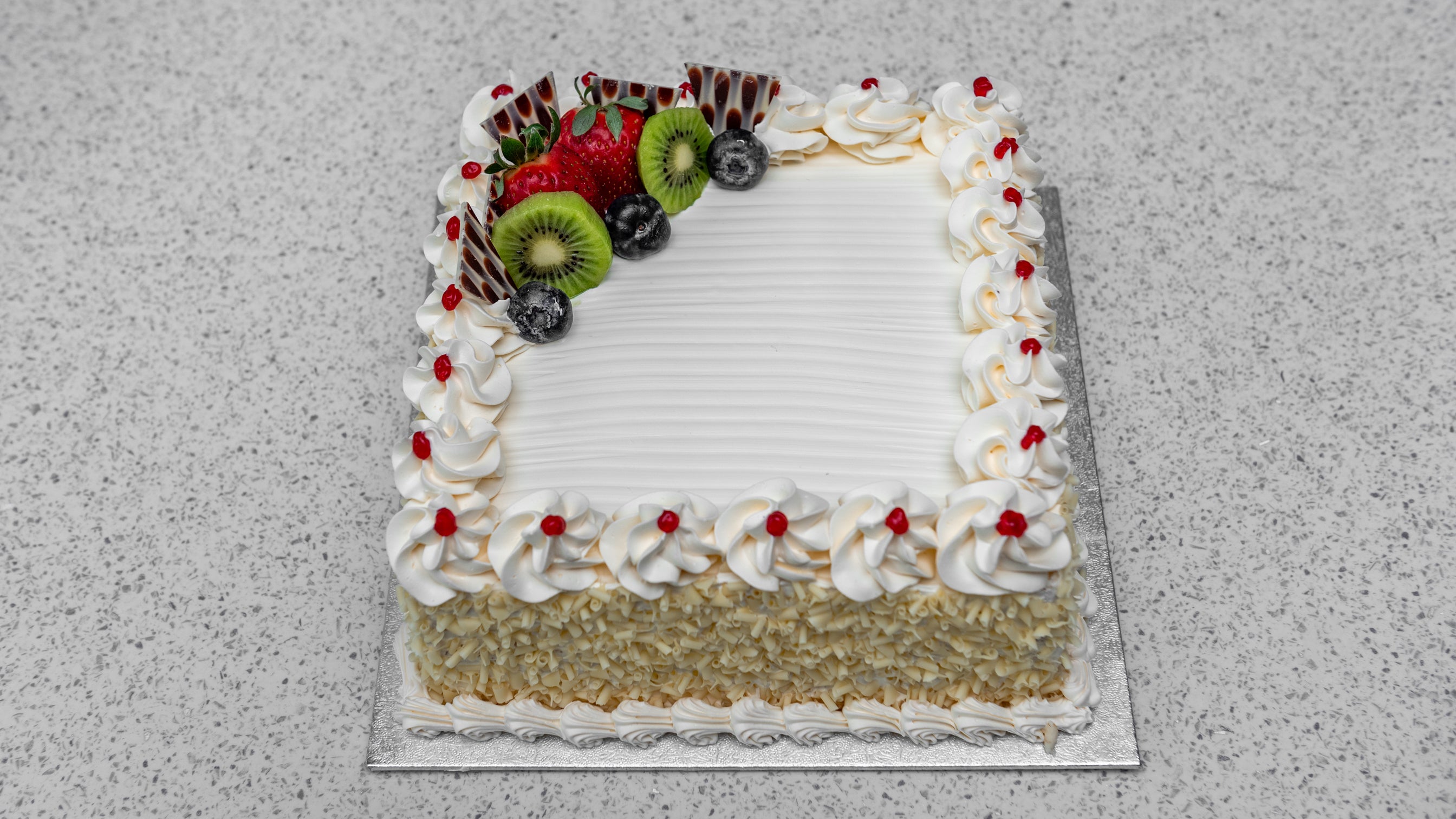 Vanilla Fresh cream Cake