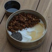Yoghurt Granola Bowl