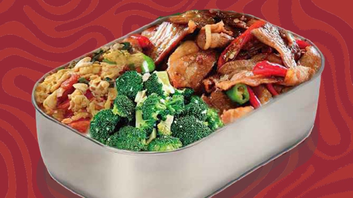 小炒肉+2个蔬菜 Farm Style Stir Fried Pork and 2 Vegetarian Choices