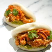 Bao Buns With Chicken In Peanut Sauce