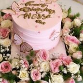 Pink Roses With Mini Cake