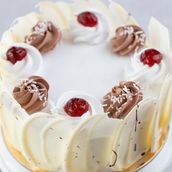 White Forest Cake per pcs  