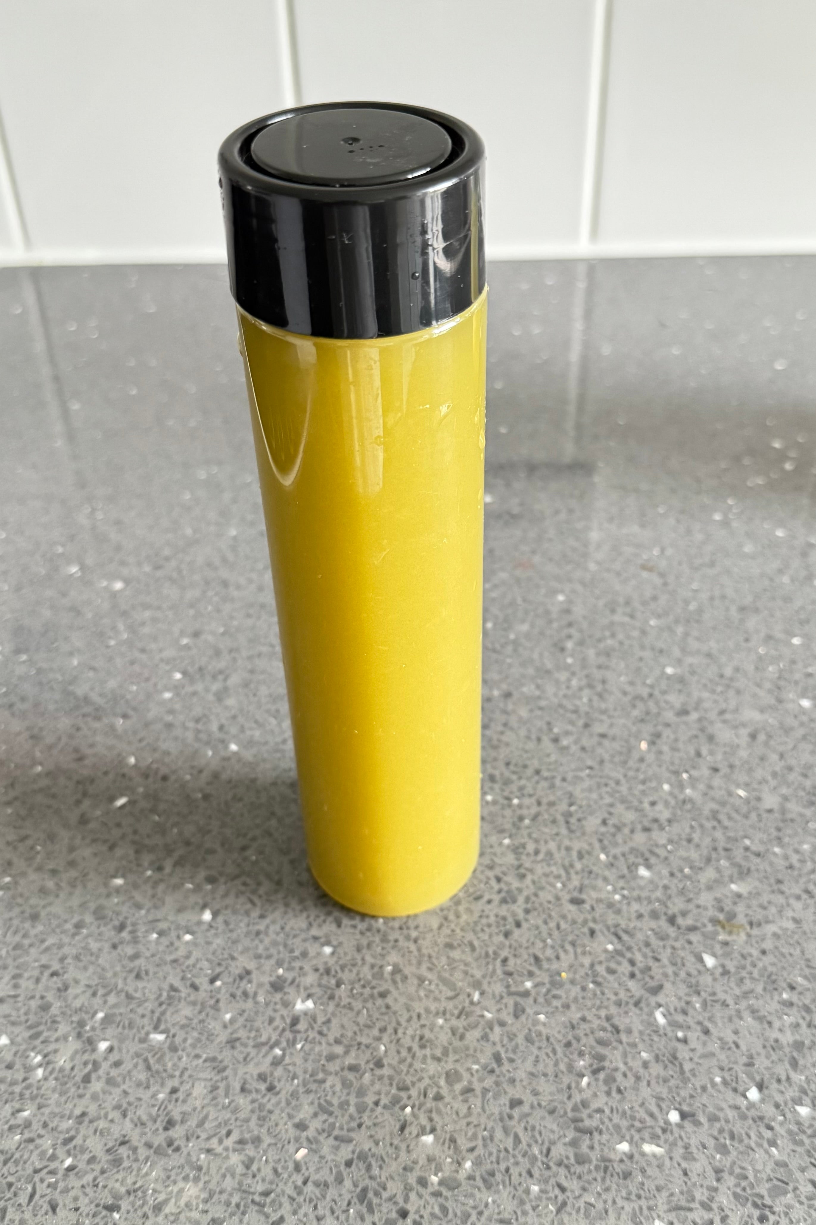 Freshly Juiced Celery with Lemon and Ginger