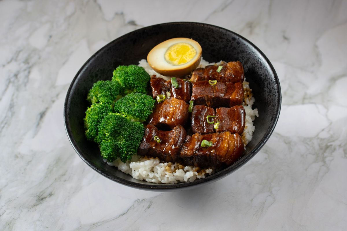 Braised Pork Belly Rice with Vegetables & Soy Egg 红烧肉饭（配蔬菜卤蛋）