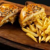 Lalezar Chicken Burger