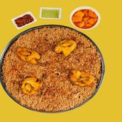 Tray Of Chicken Majboos With Brown Rice For 3 To 4 People