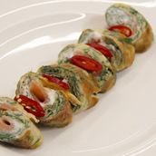 Spinach Omelette Rolls With Smoked Salmon
