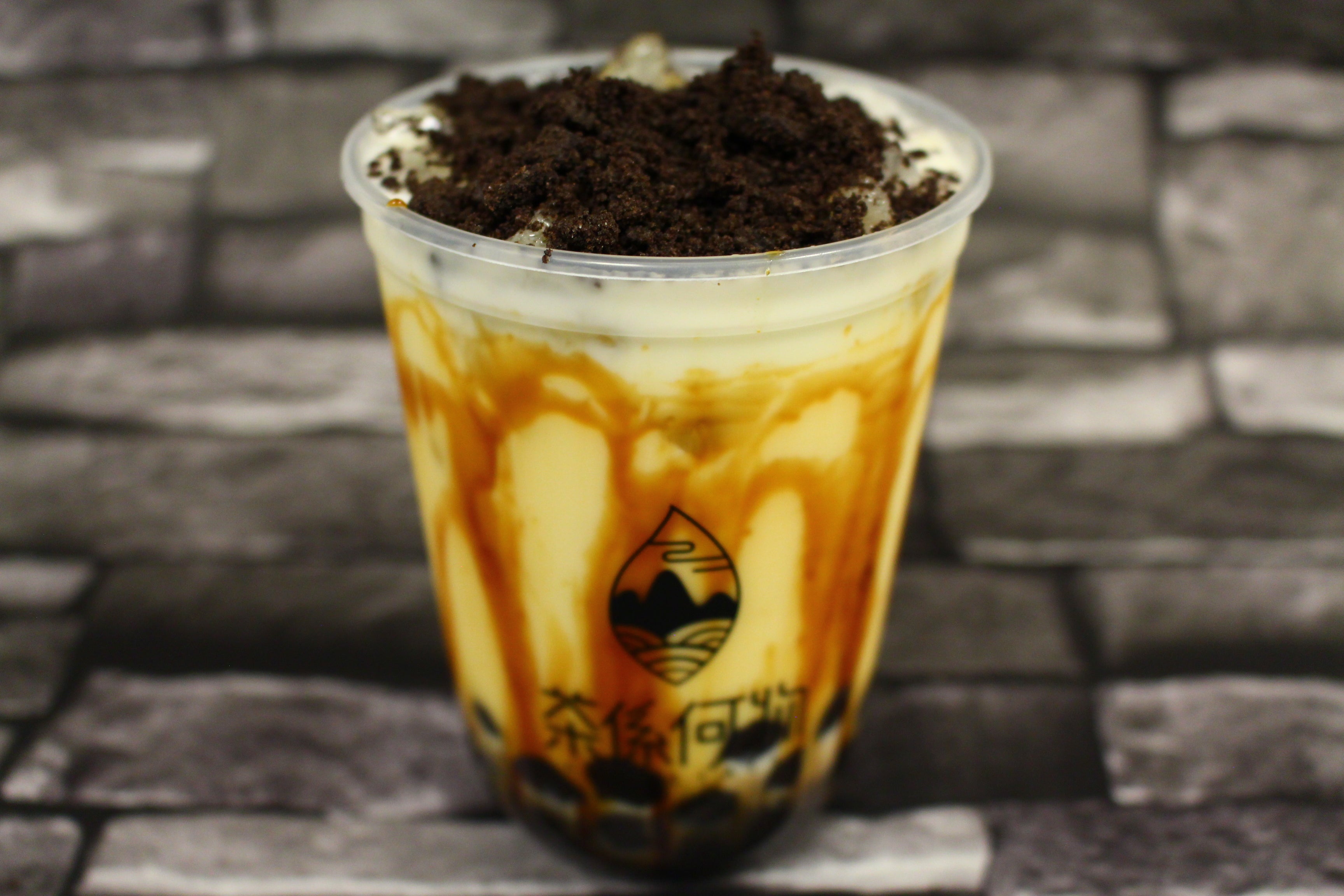 Fresh Milk with Black Sugar Pearl and Oreo 奥利奥黑糖鲜奶