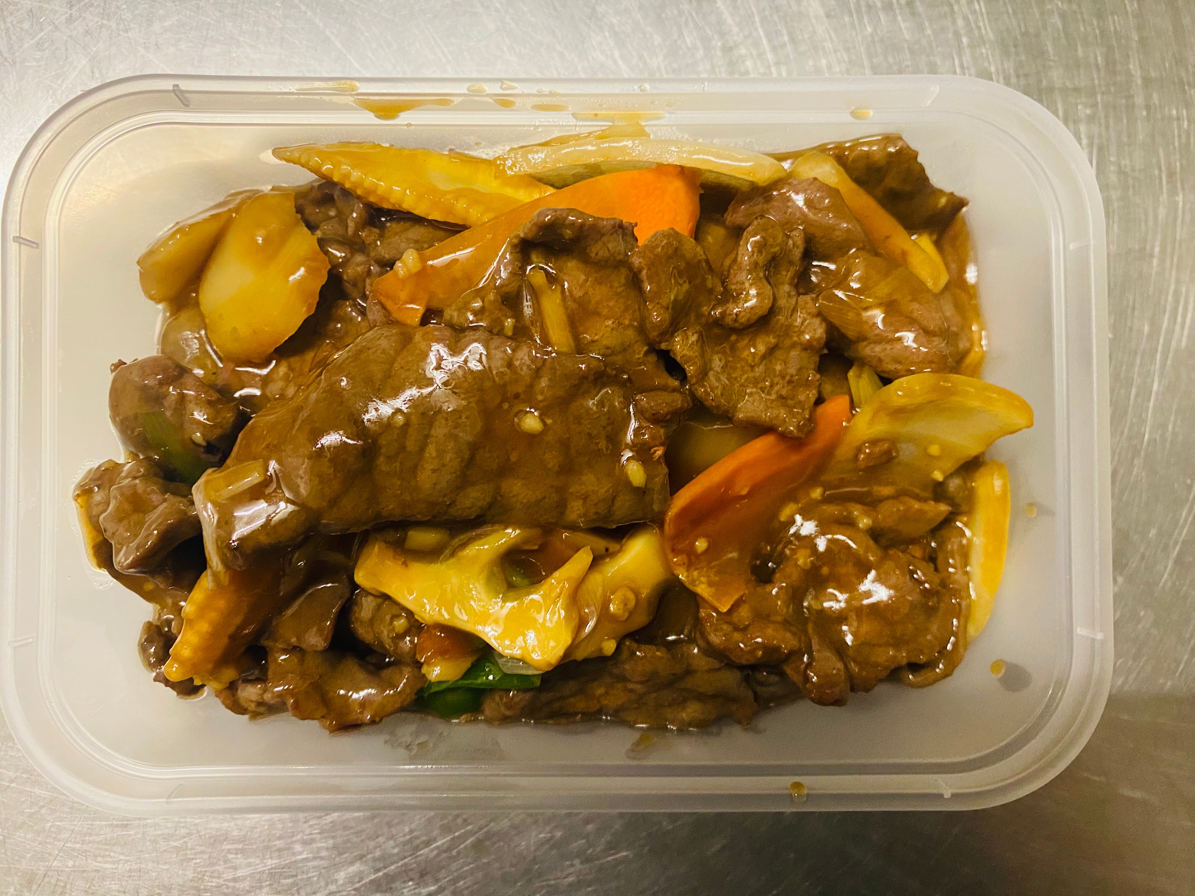 105 Beef in Oyster Sauce蚝油牛
