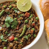 Authentic Irani Kheema Pav