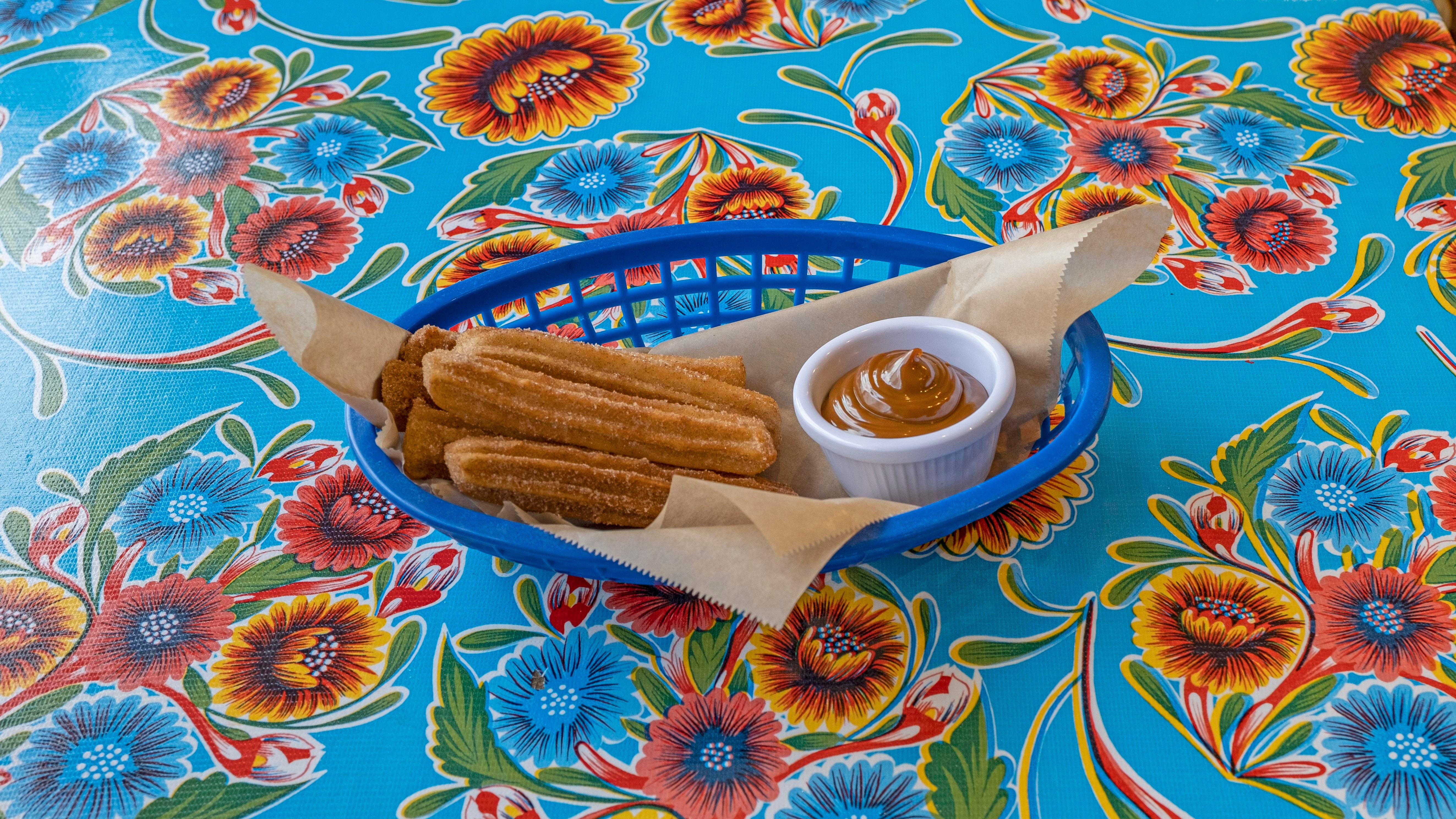 Churros dulce de leche