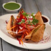 4 Pieces Potato Samosa