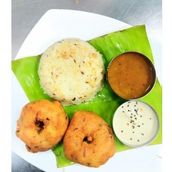Vada 2Pcs With Pongal