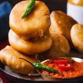 Pyaaz ki kachori