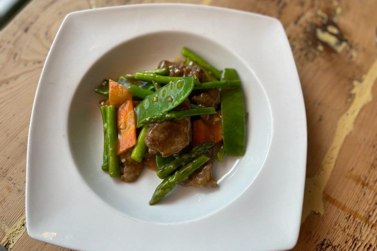 Beef with Asparagus and Mangetout
