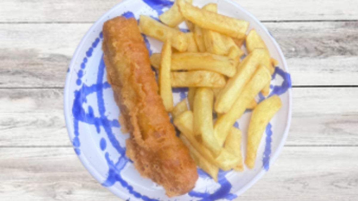 Kid's Battered Sausage + Chips