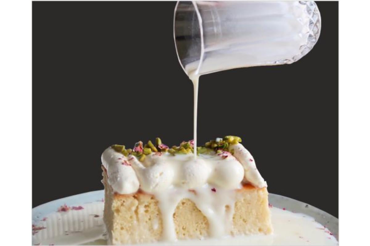 Milkcake (Pistachio or Biscoff)